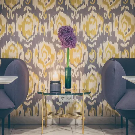 Hotel Rugs 4*