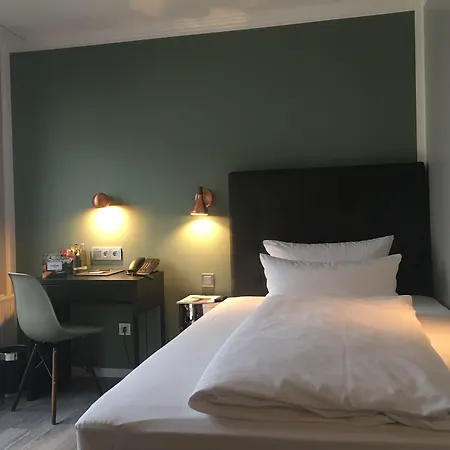 Hotel Rugs 4*
