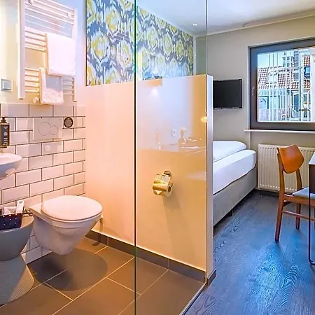 Otel Rugs 4*